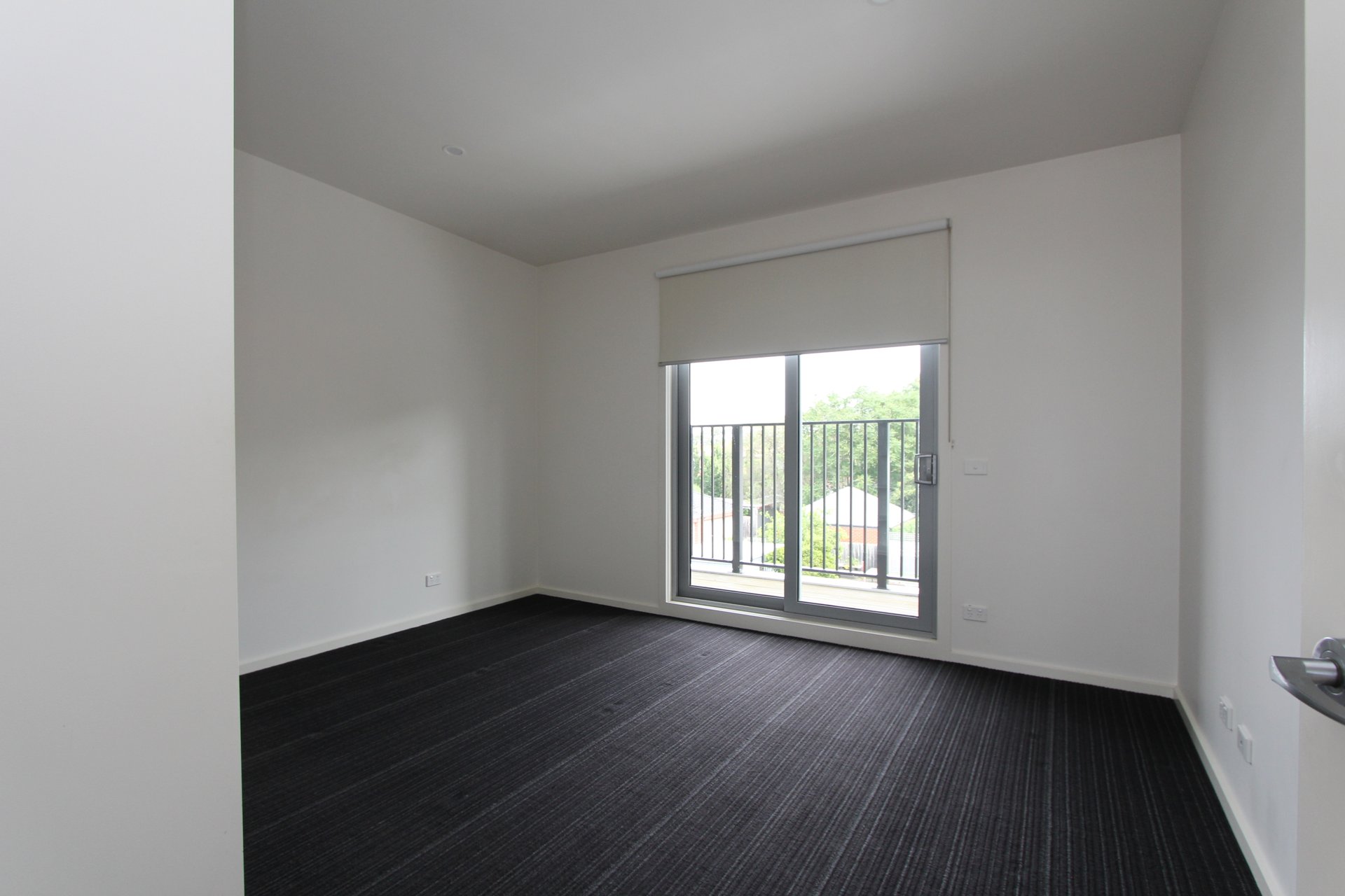 Property Gallery Thumbnail 9