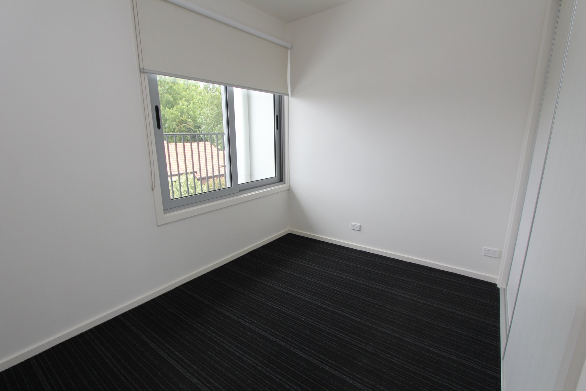 Property Gallery Thumbnail 12