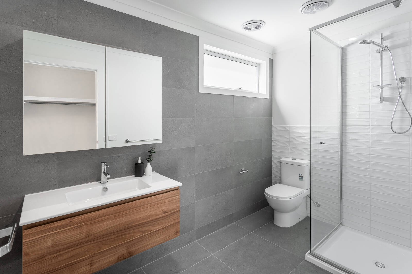 Property Gallery Thumbnail 11