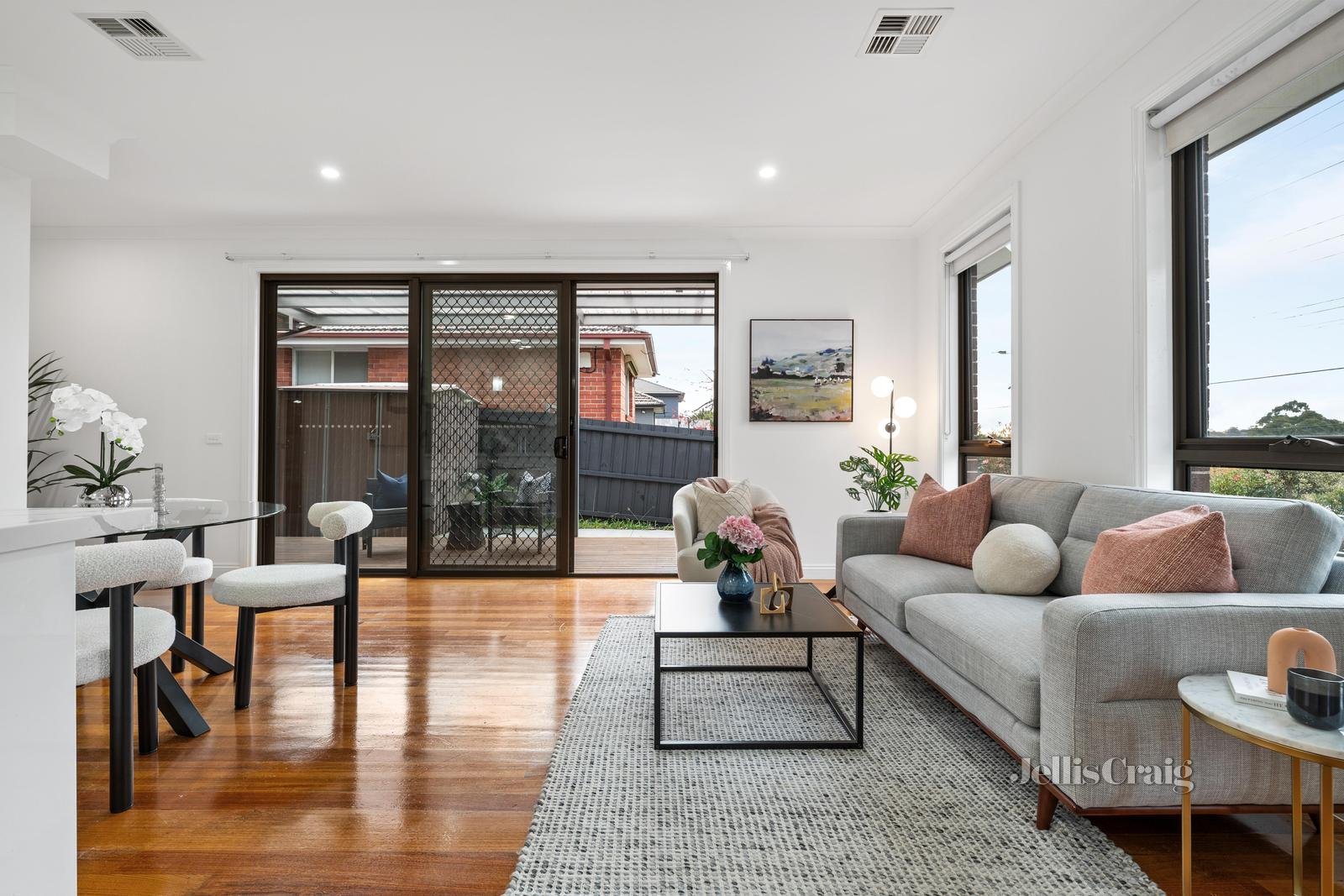 1/228 Highbury Road, Mount Waverley image 2