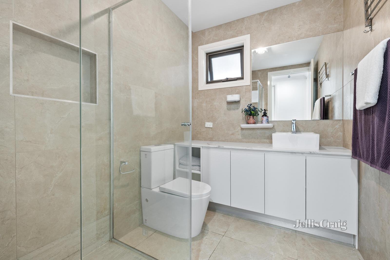 1/228 Highbury Road, Mount Waverley image 6