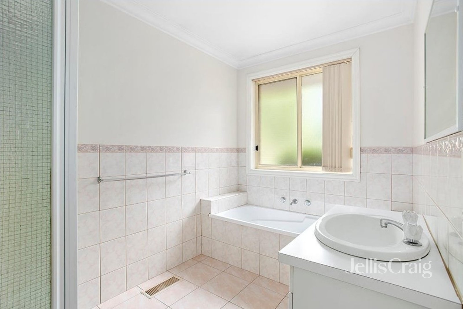 1/23-25 Boyd Street, Greensborough image 6