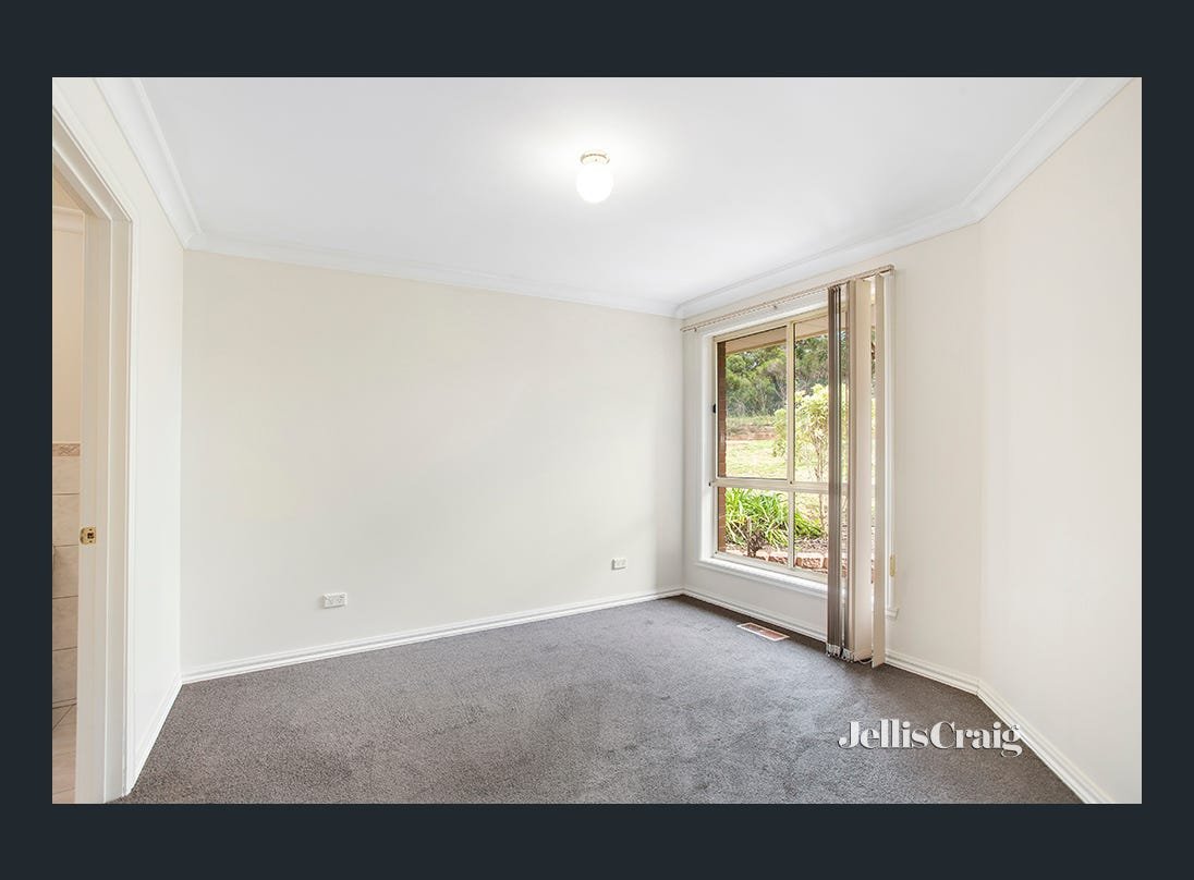1/23-25 Boyd Street, Greensborough image 4