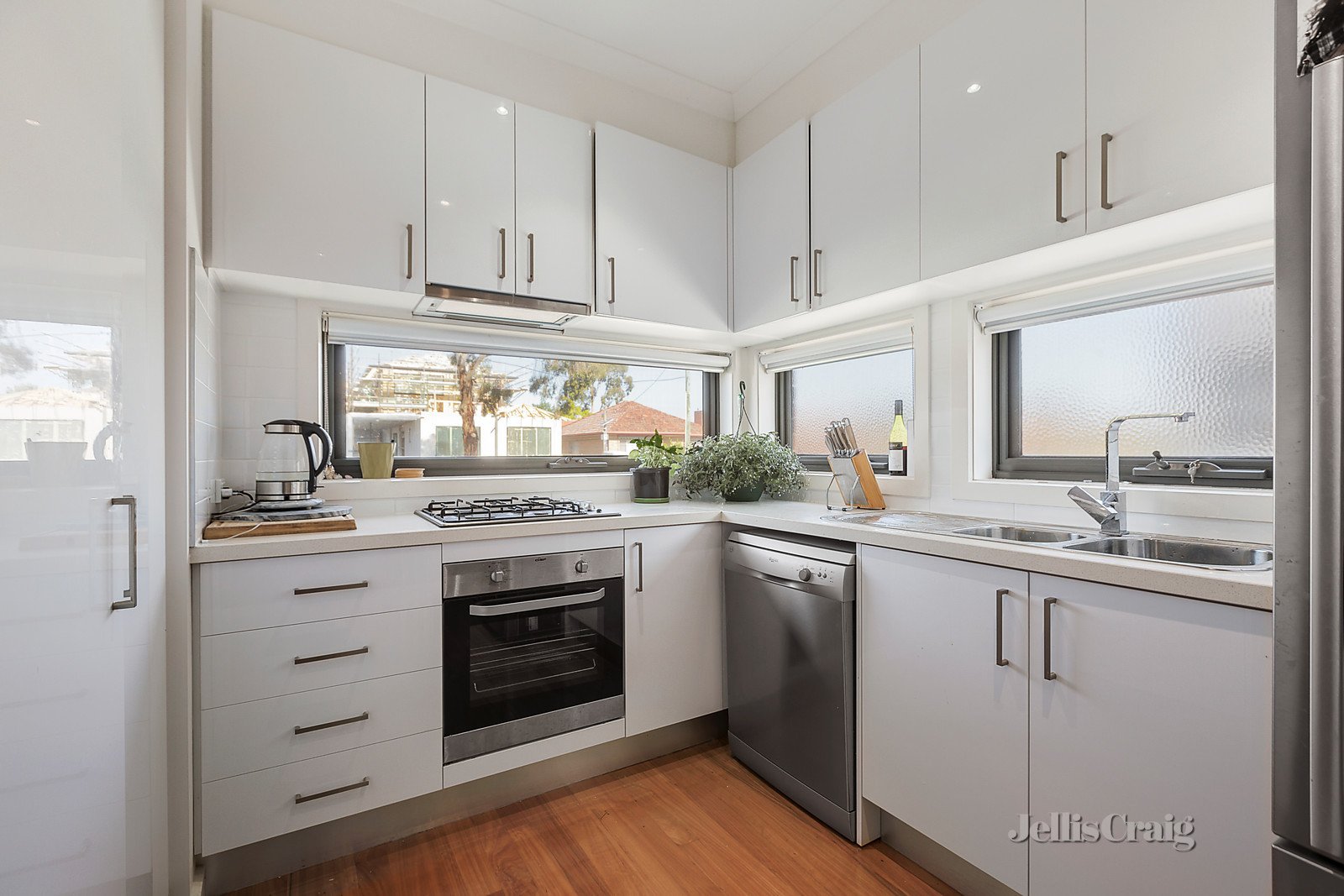 1/23-25 Mclean Street, Brunswick West image 3