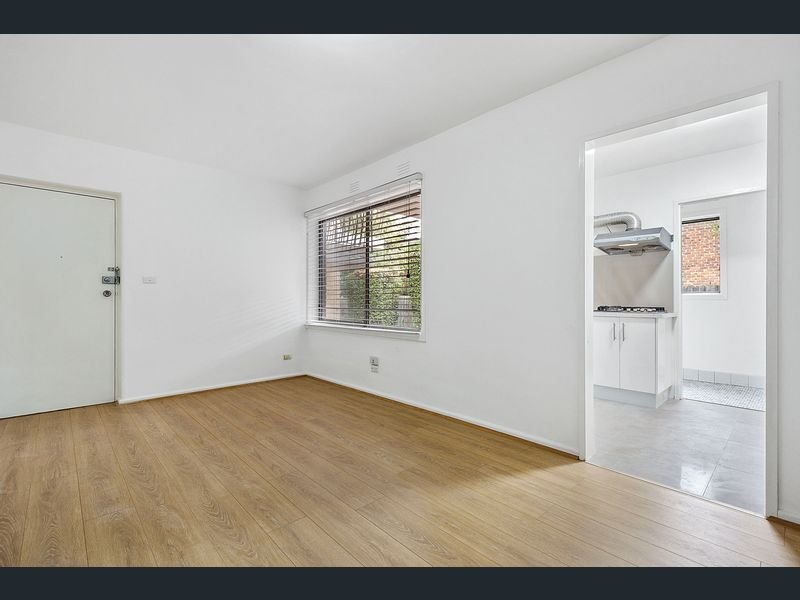 1/23 Ashted Road, Box&nbsp;Hill image 2