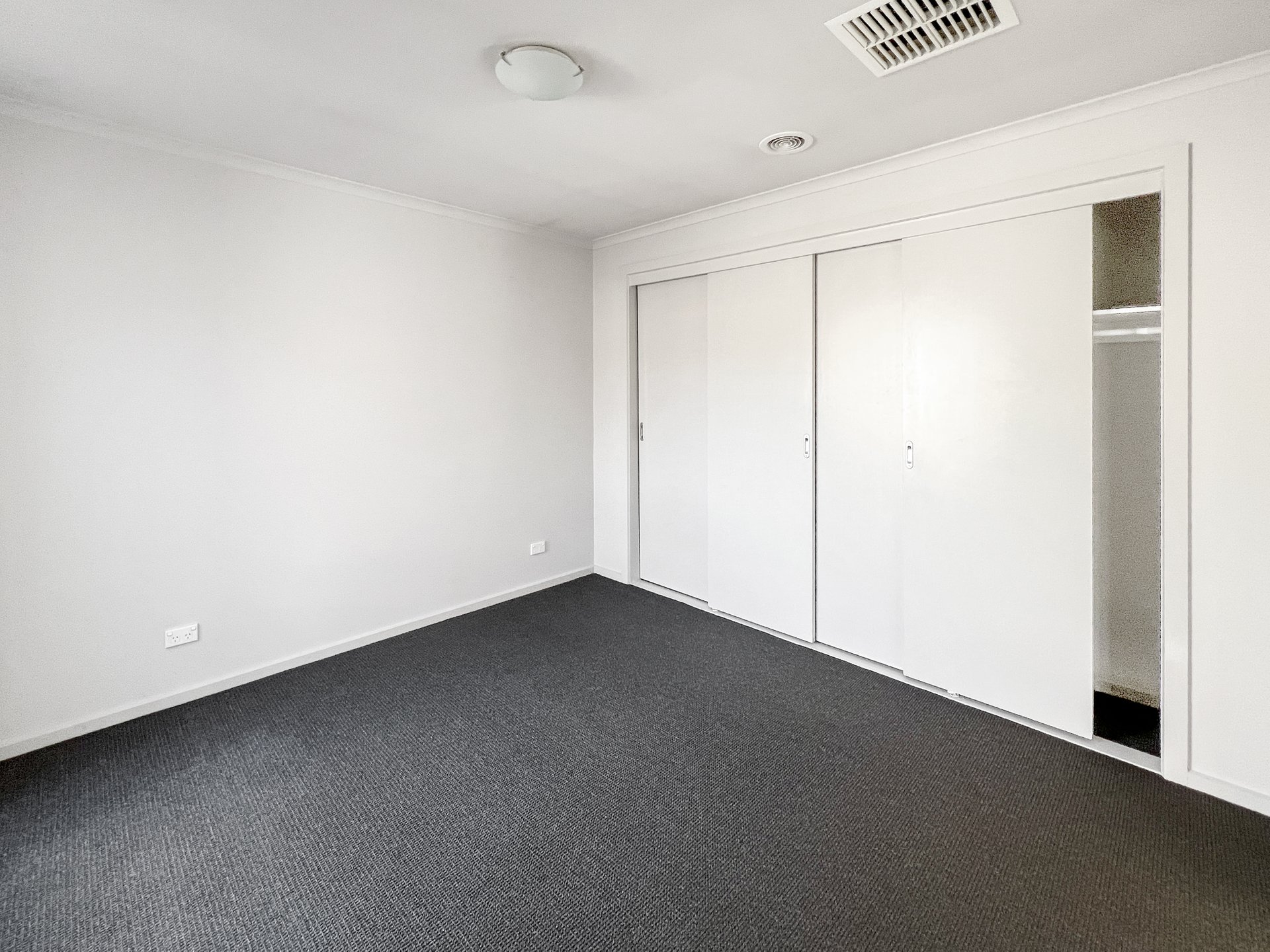 1/23 Bayfield Court, Newcomb image 4