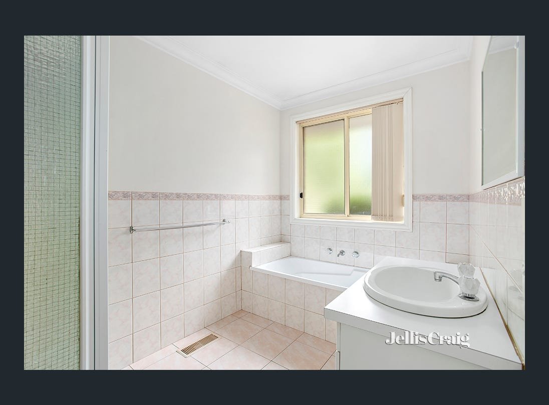 1/23 Boyd Street, Greensborough image 5