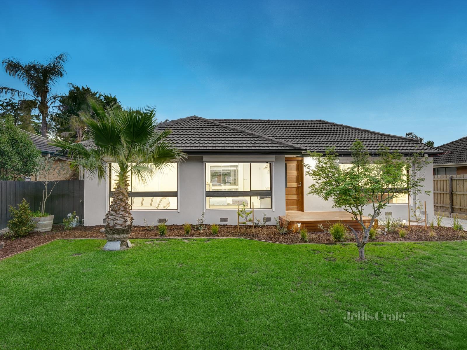 123 Esther Crescent, Mooroolbark image 1