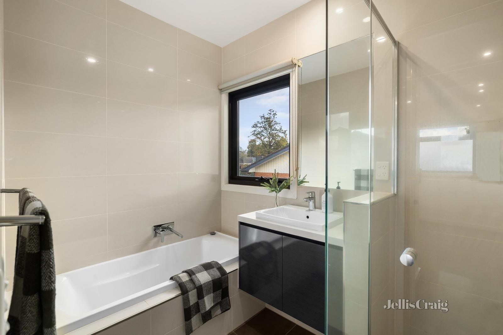 1/23 Francesca Street, Mont Albert North image 7