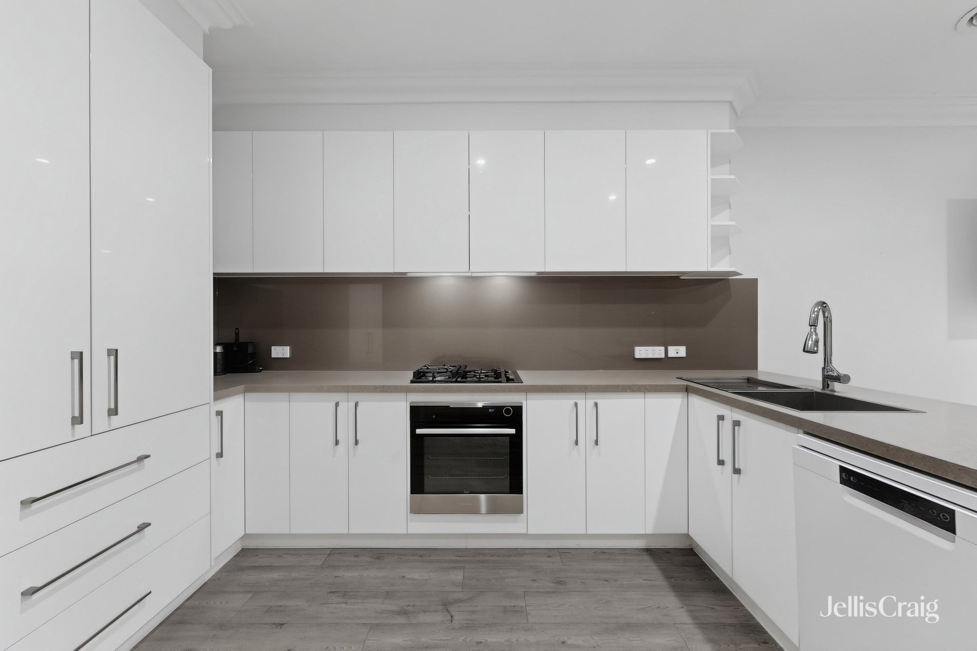 123 Gowanbrae Drive, Gowanbrae image 2