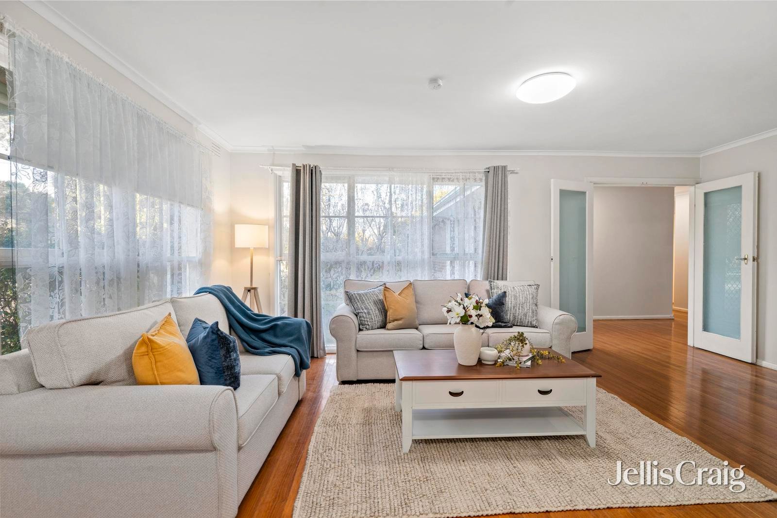 123 Lawrence Road, Mount Waverley image 2