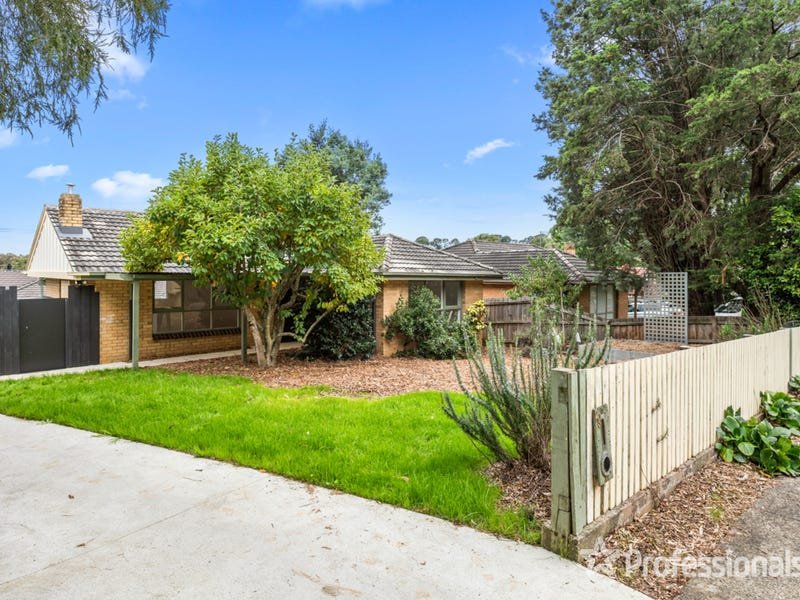 1/23 Lawson Road, Mooroolbark image 2