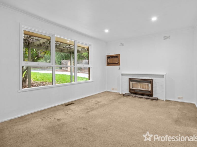 1/23 Lawson Road, Mooroolbark image 3