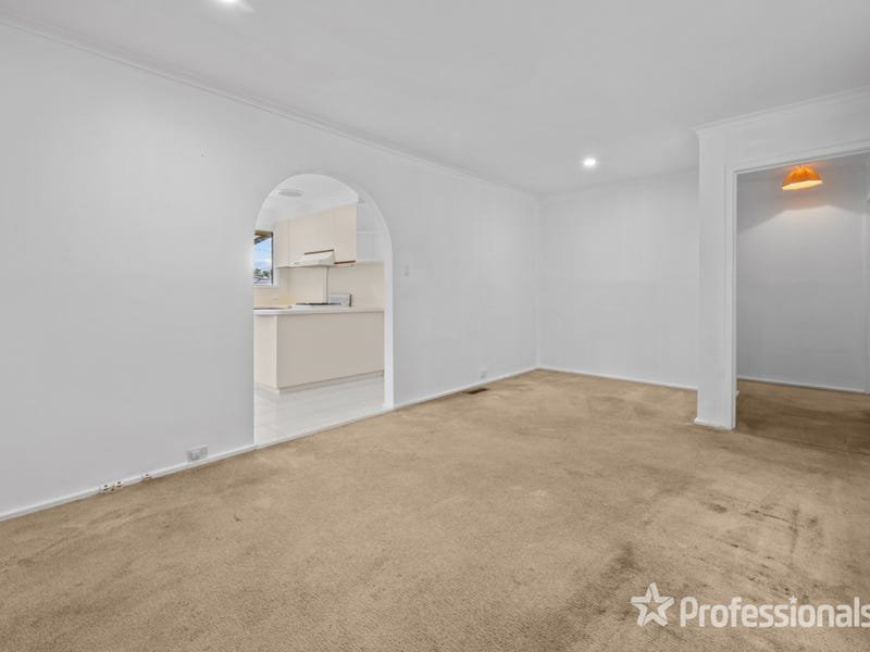 1/23 Lawson Road, Mooroolbark image 4