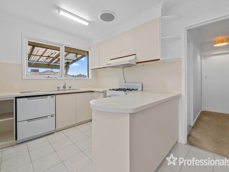 1/23 Lawson Road, Mooroolbark image 5