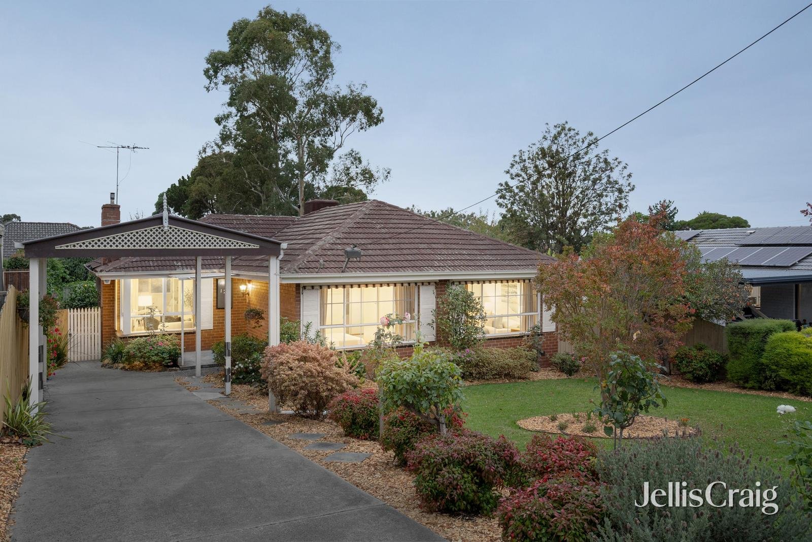 123 Martins Lane, Viewbank image 1