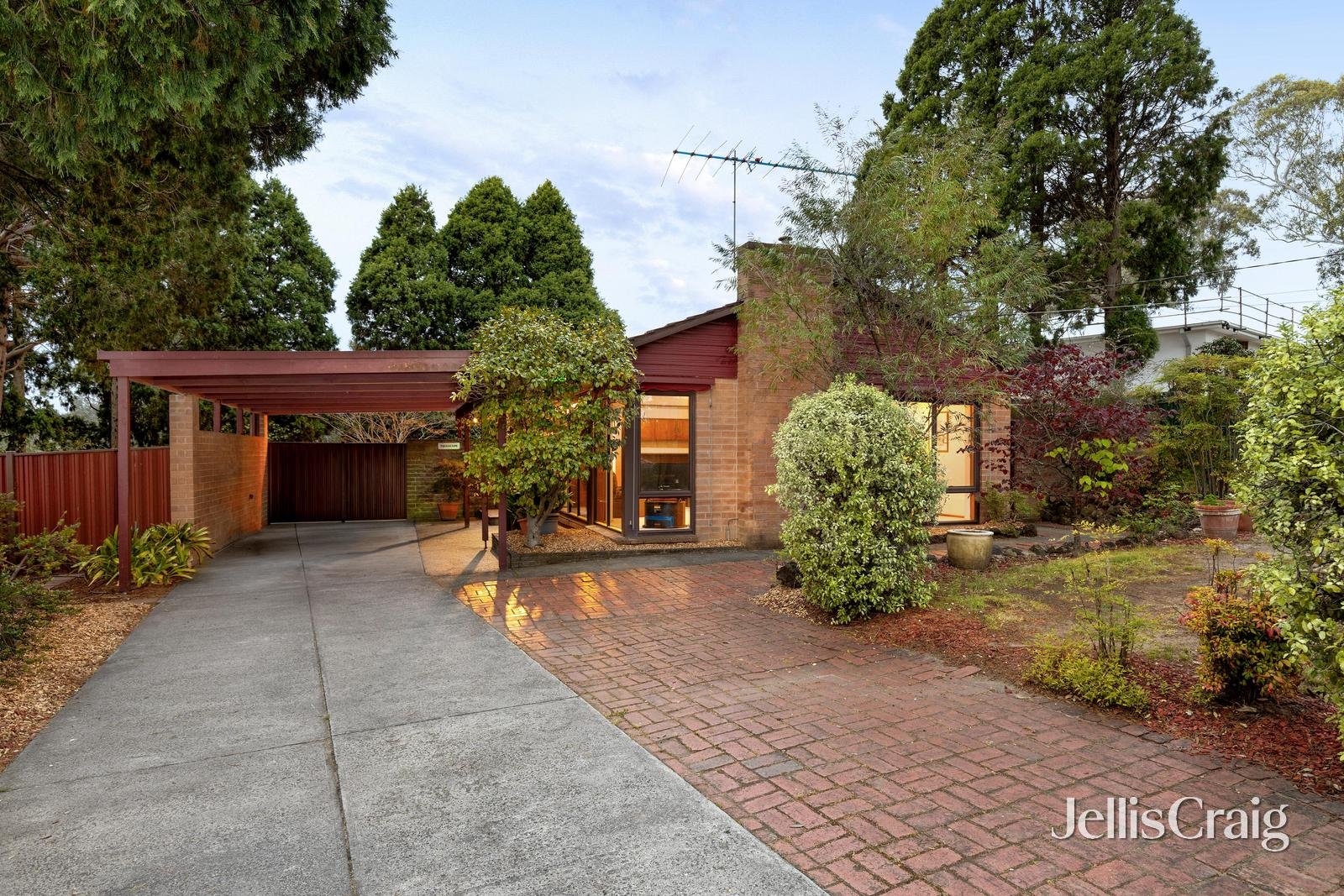 123 Napoleon Street, Eltham image 1