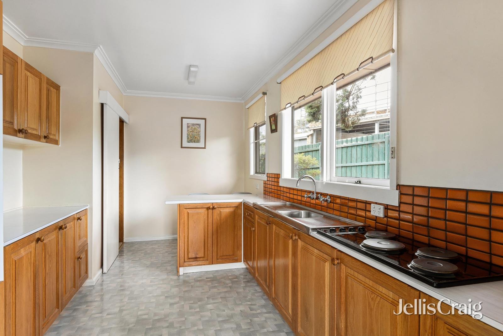 123 Napoleon Street, Eltham image 5