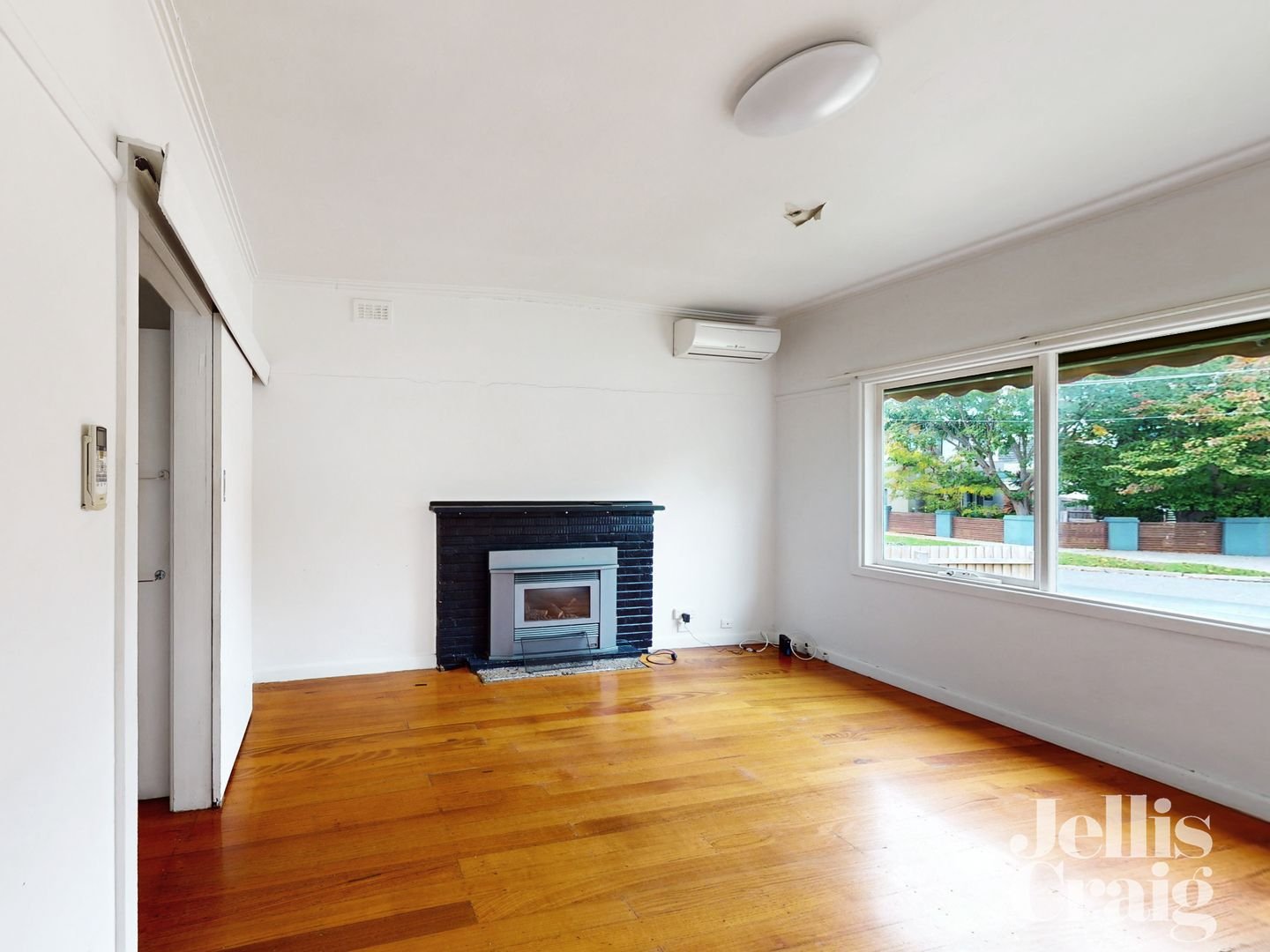 1/23 Neville Street, Bentleigh East image 3