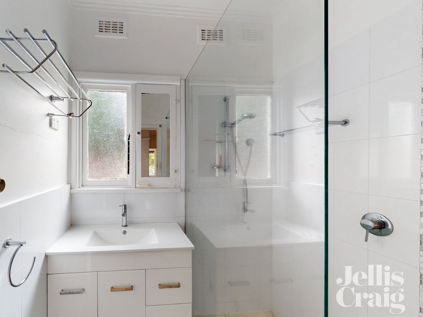 1/23 Neville Street, Bentleigh East image 9