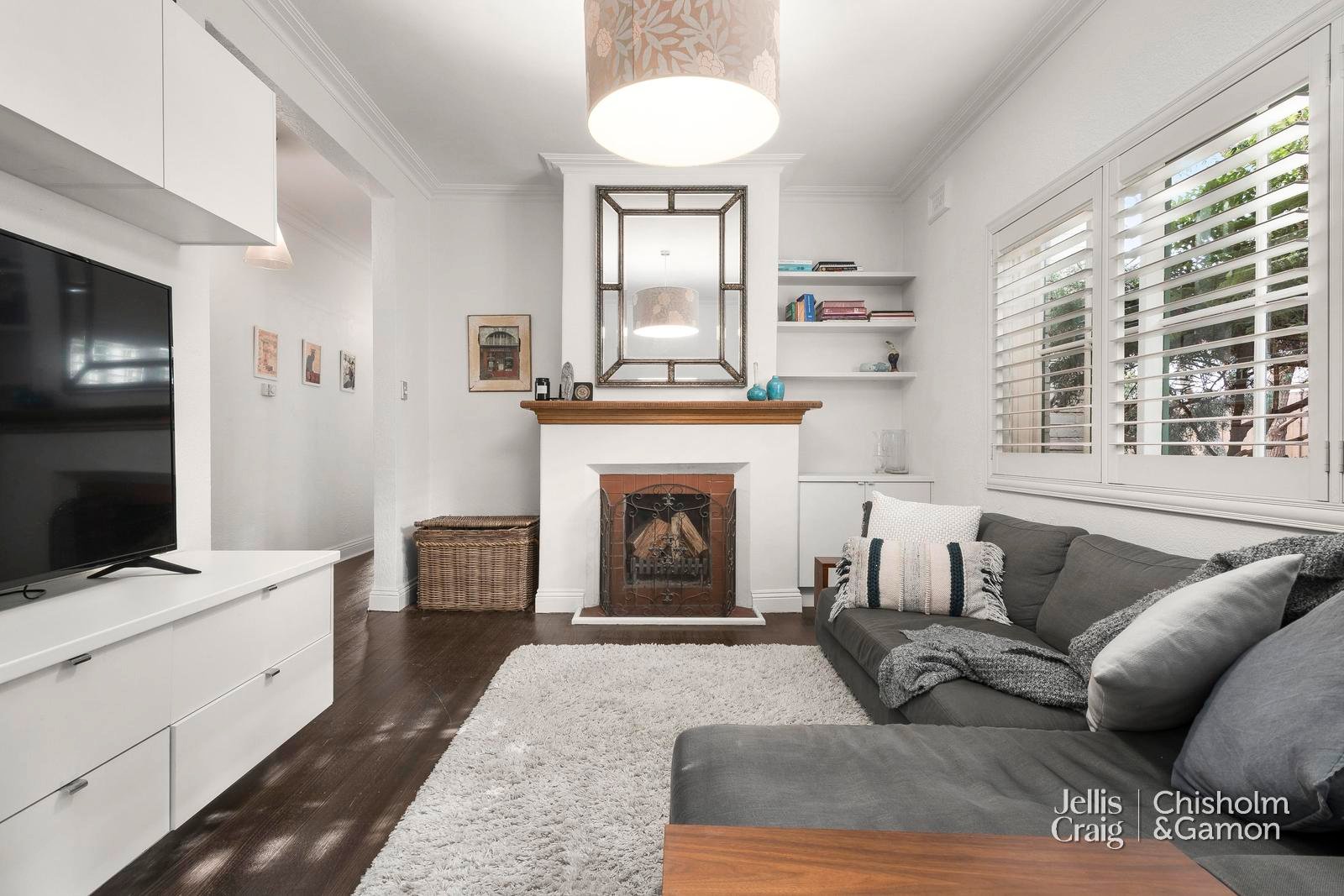 1/23 Pine Avenue, Elwood image 2