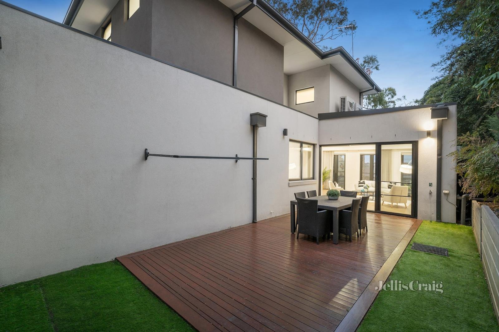 1/23 Russell Crescent, Mount Waverley image 12