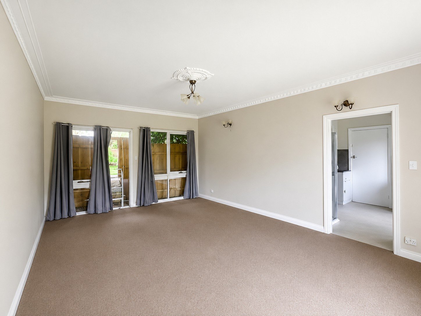 1/23 Savages Lane, Woodend image 4
