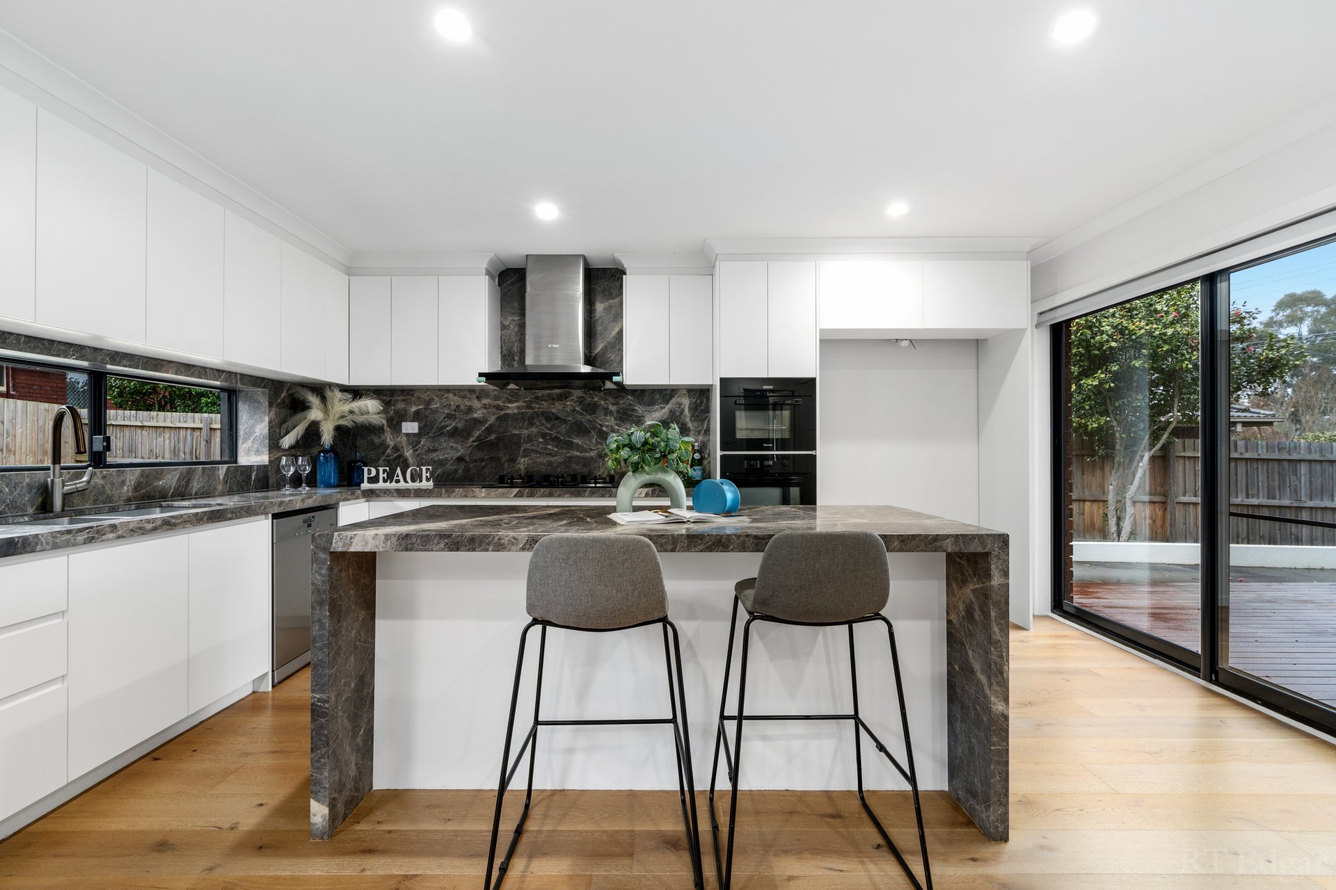 Property Gallery Thumbnail 7