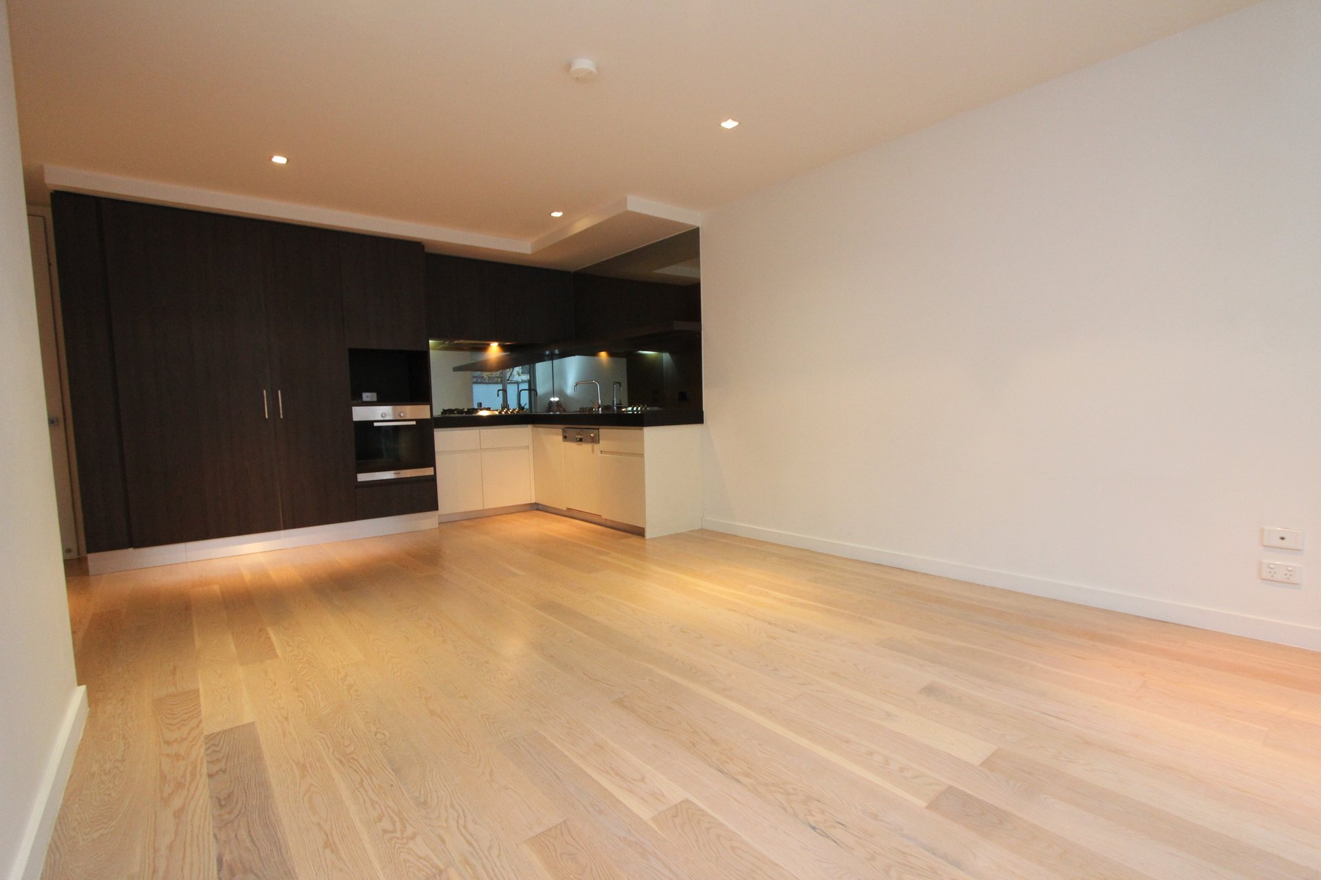 Property Gallery Thumbnail 2