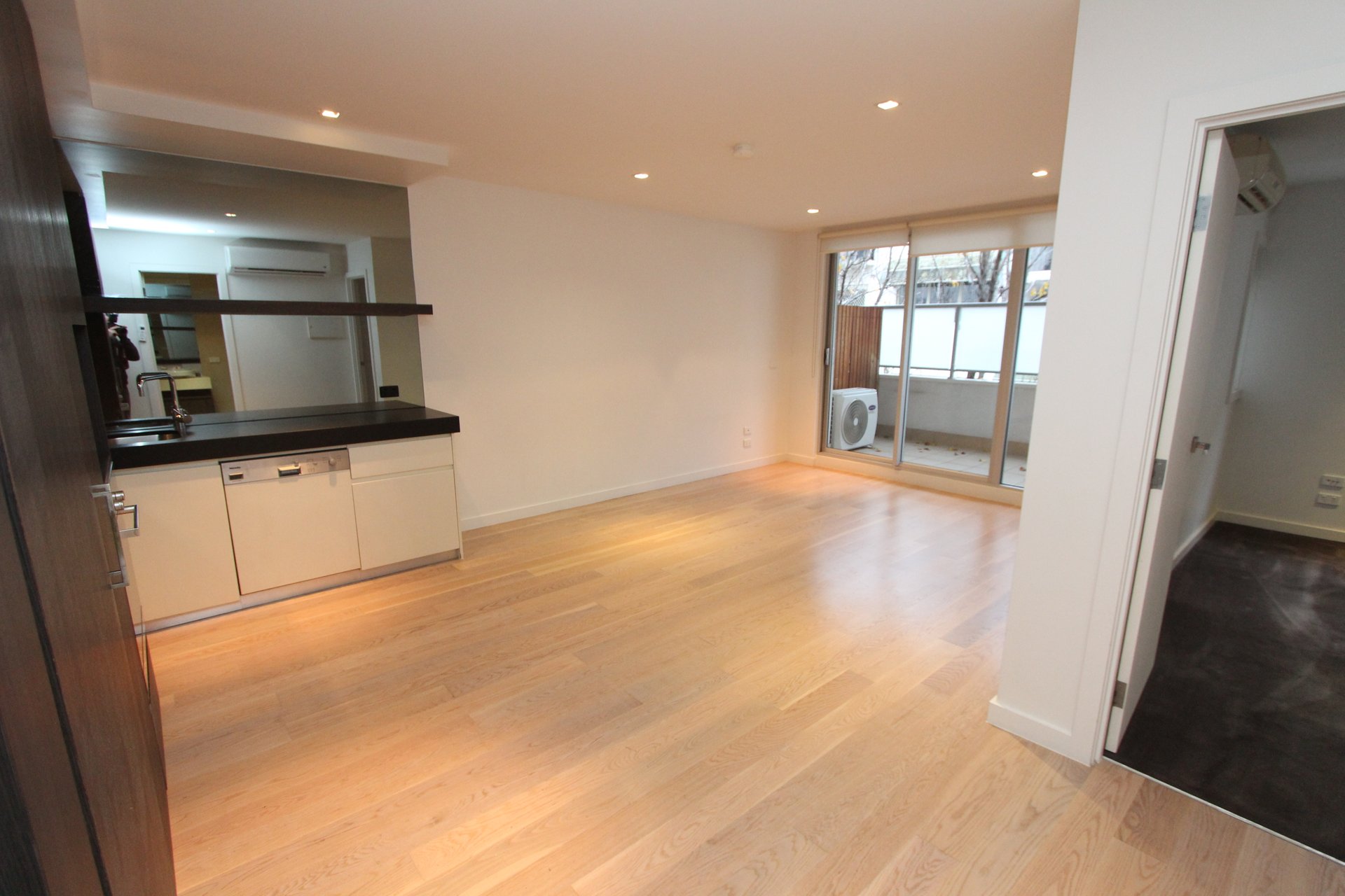 Property Gallery Thumbnail 3