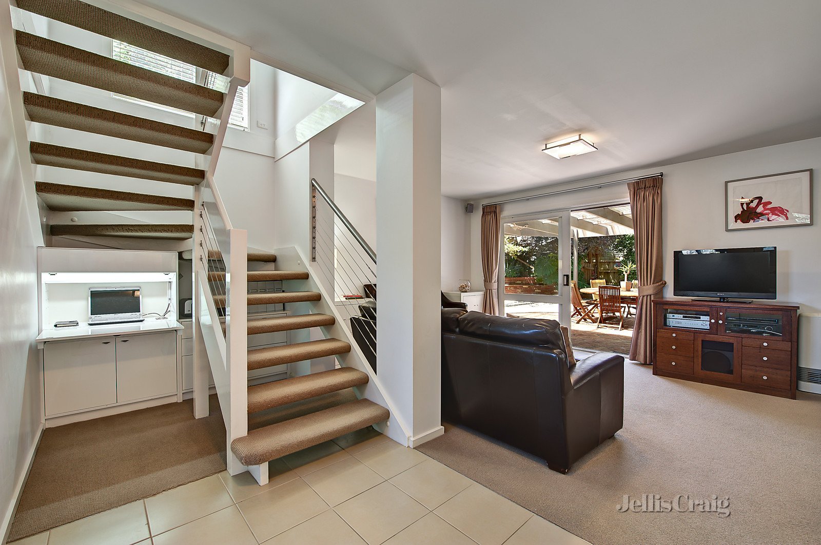 12/30 Thomas Street, Doncaster East image 4