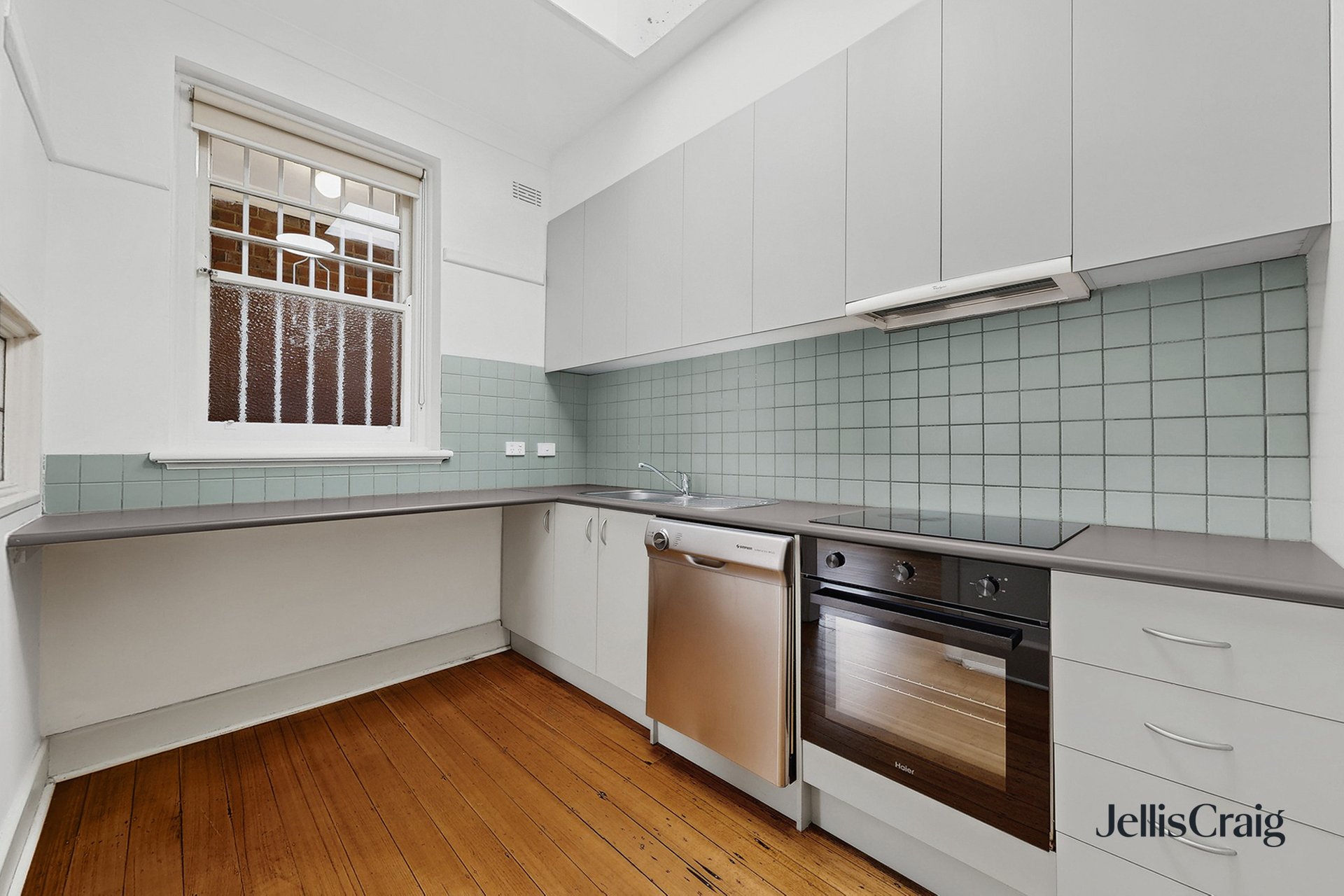 12/30a Mitford Street, St&nbsp;Kilda image 5