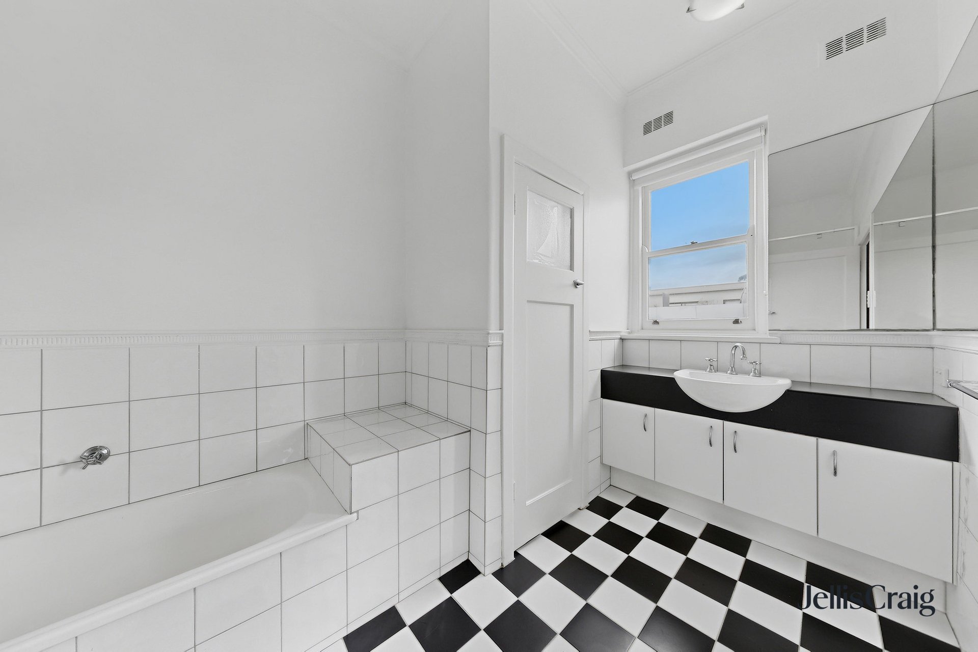 12/30a Mitford Street, St&nbsp;Kilda image 11