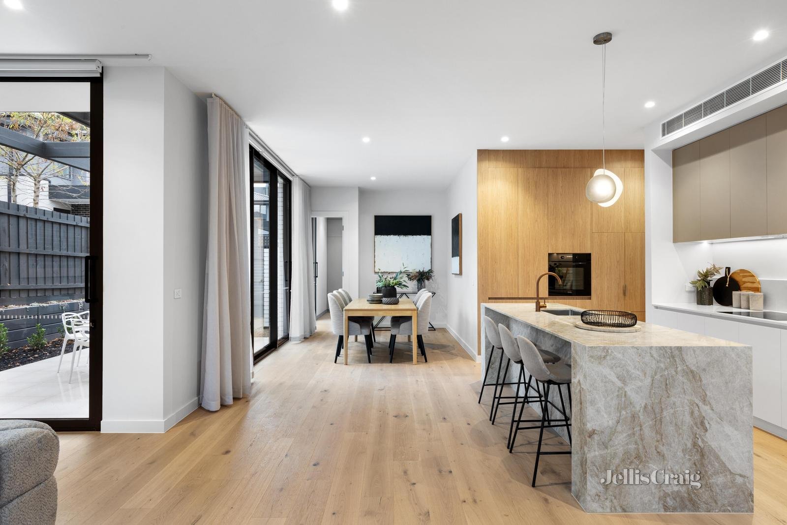 1,2&3/32 Relowe Crescent, Balwyn image 4