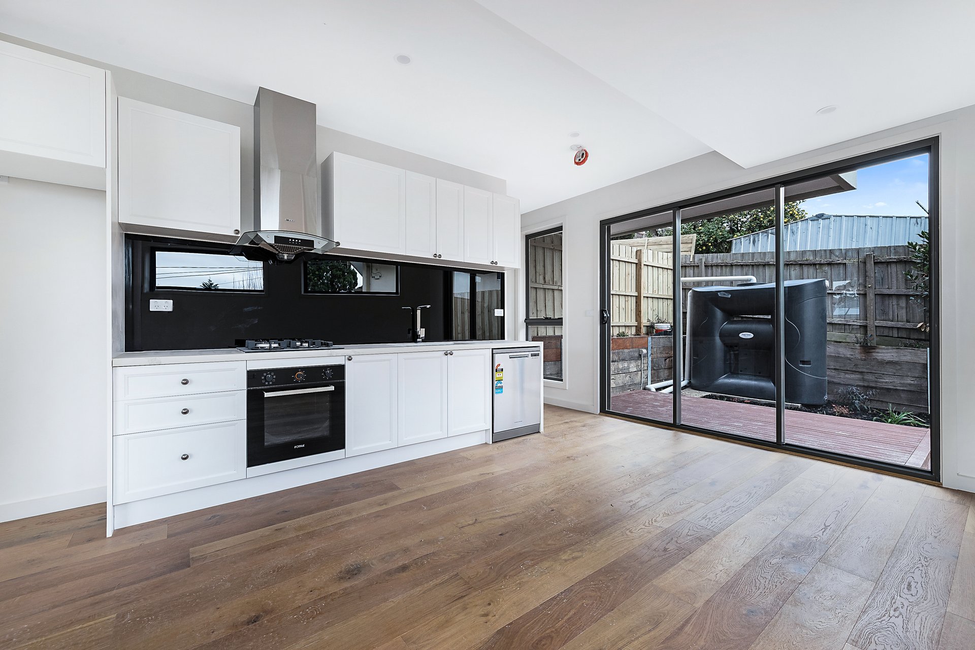 1,2&3/34 Springvale Road, Glen Waverley image 2