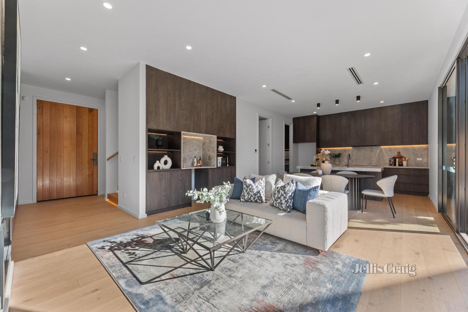 1,2&3/37 Larch Crescent, Mount Waverley image 8