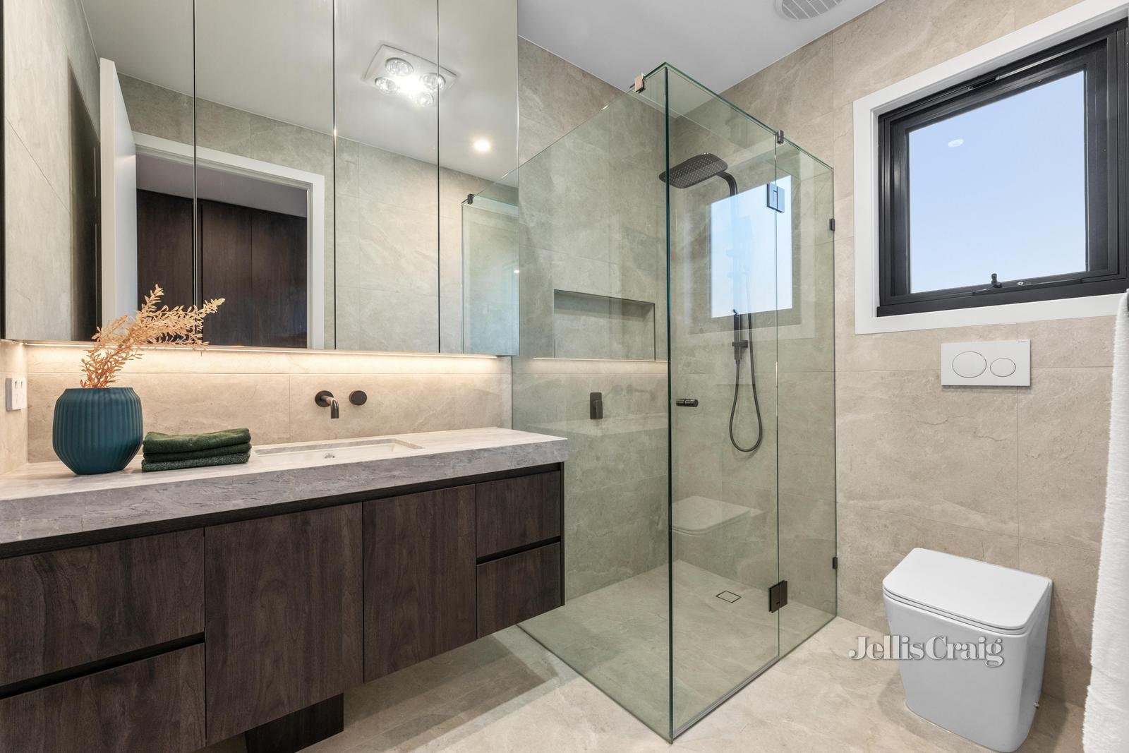1,2&3/37 Larch Crescent, Mount Waverley image 12