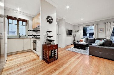 12/34 Mitford Street, Elwood image 3
