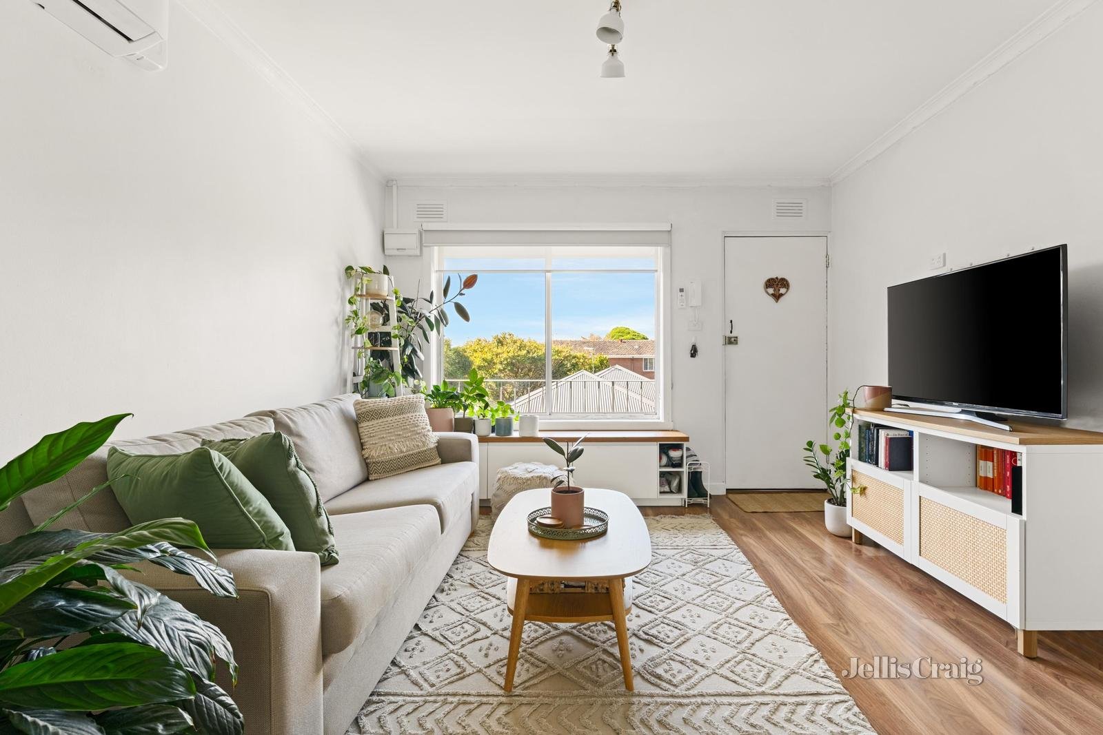 12/35 Collins Street, Mentone image 2
