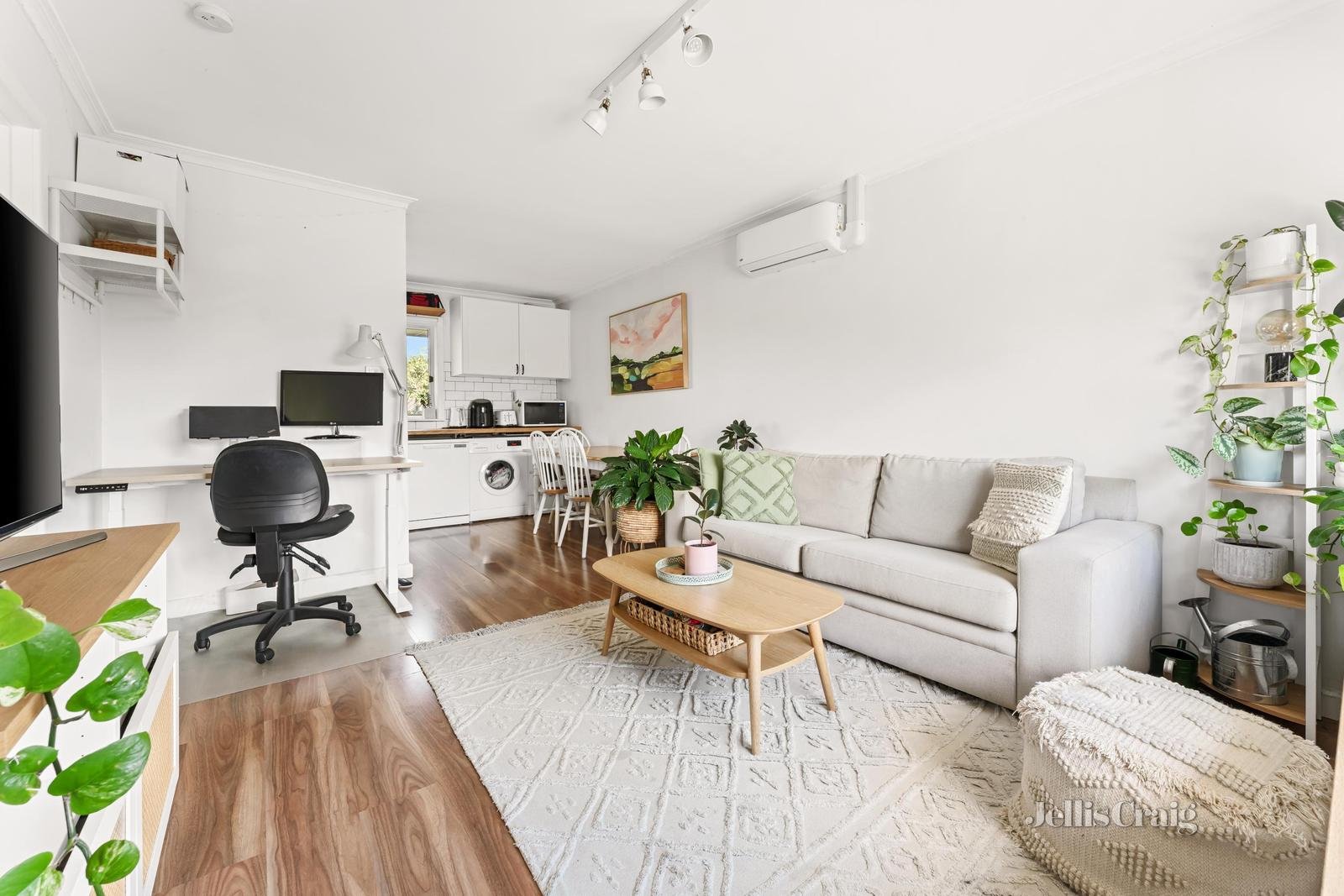 12/35 Collins Street, Mentone image 4