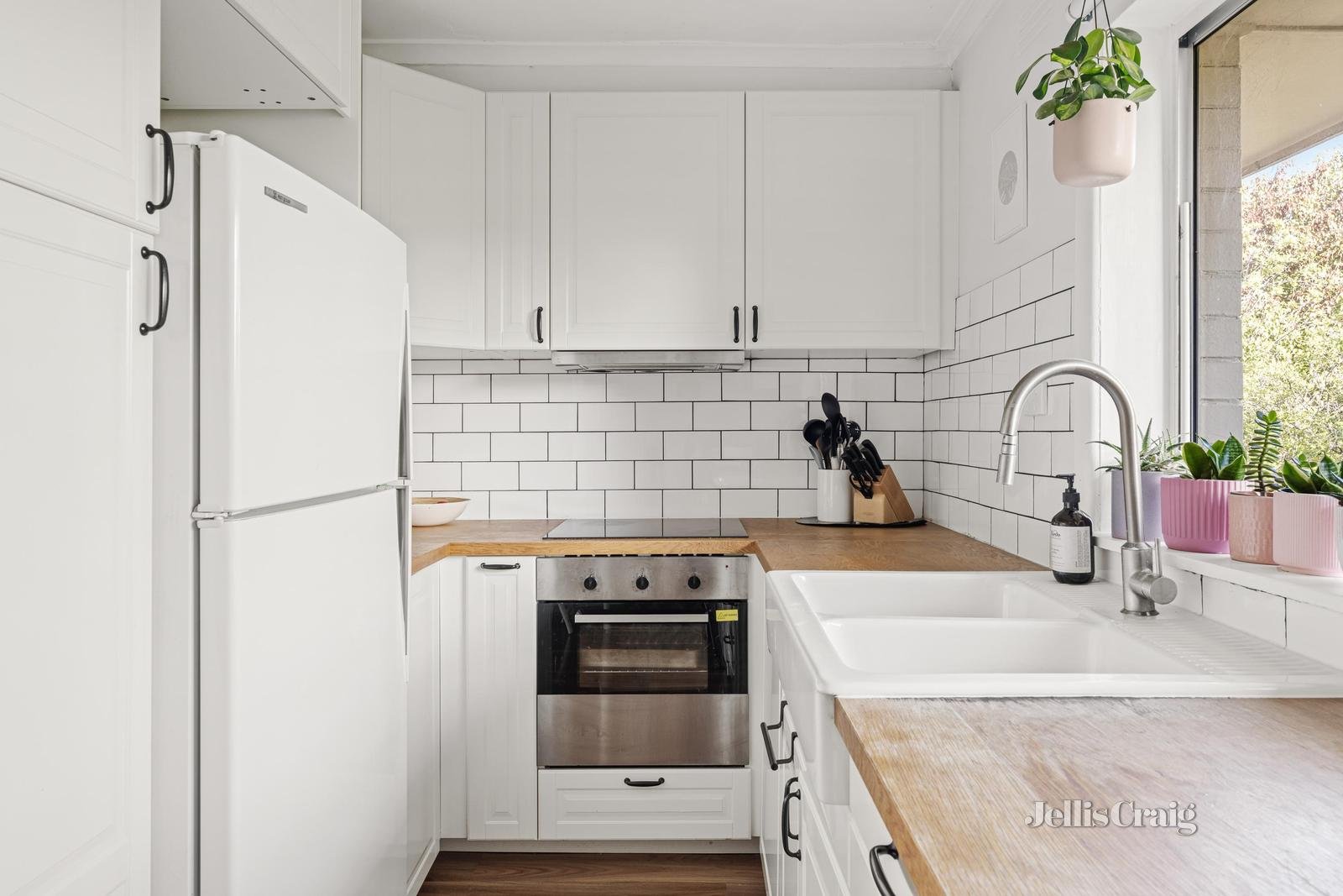 12/35 Collins Street, Mentone image 6