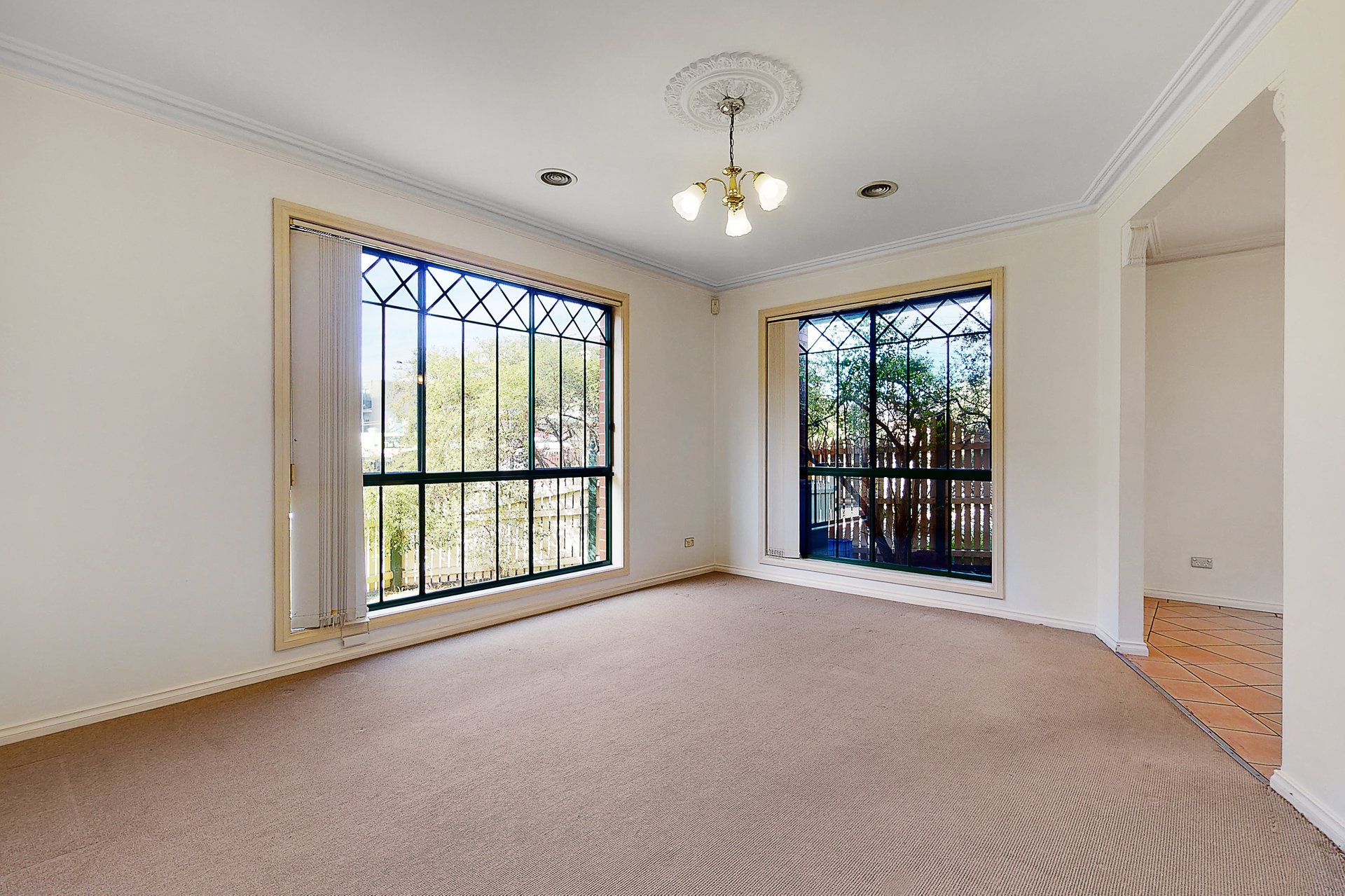 1/238 Buckley Street, Essendon image 5