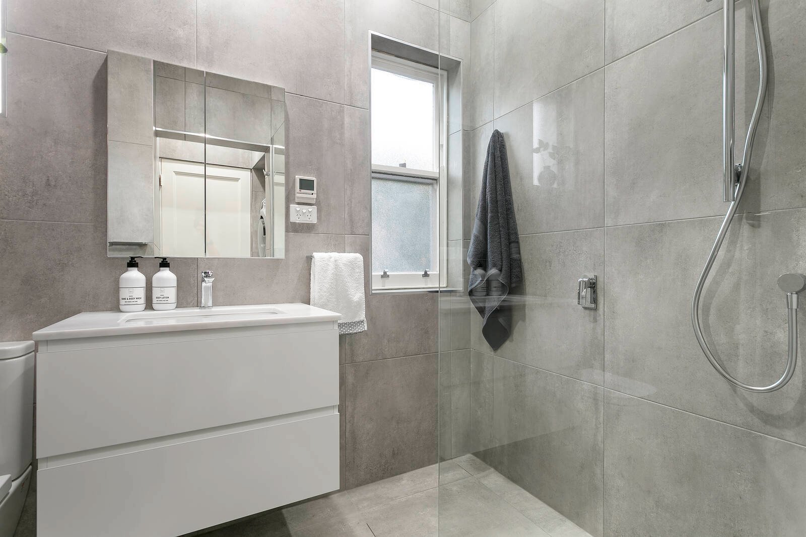 Property Gallery Thumbnail 9