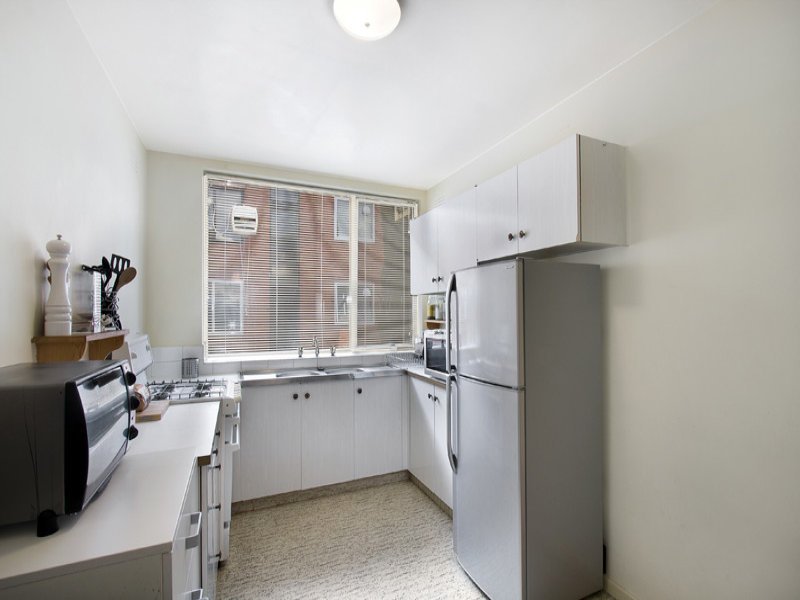 12/39 Hotham Street, St Kilda East image 4