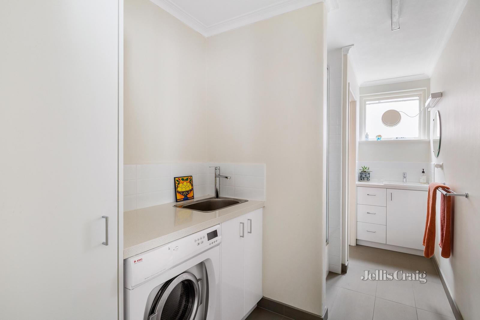 1/24-30 Raglan Street, South Melbourne image 8