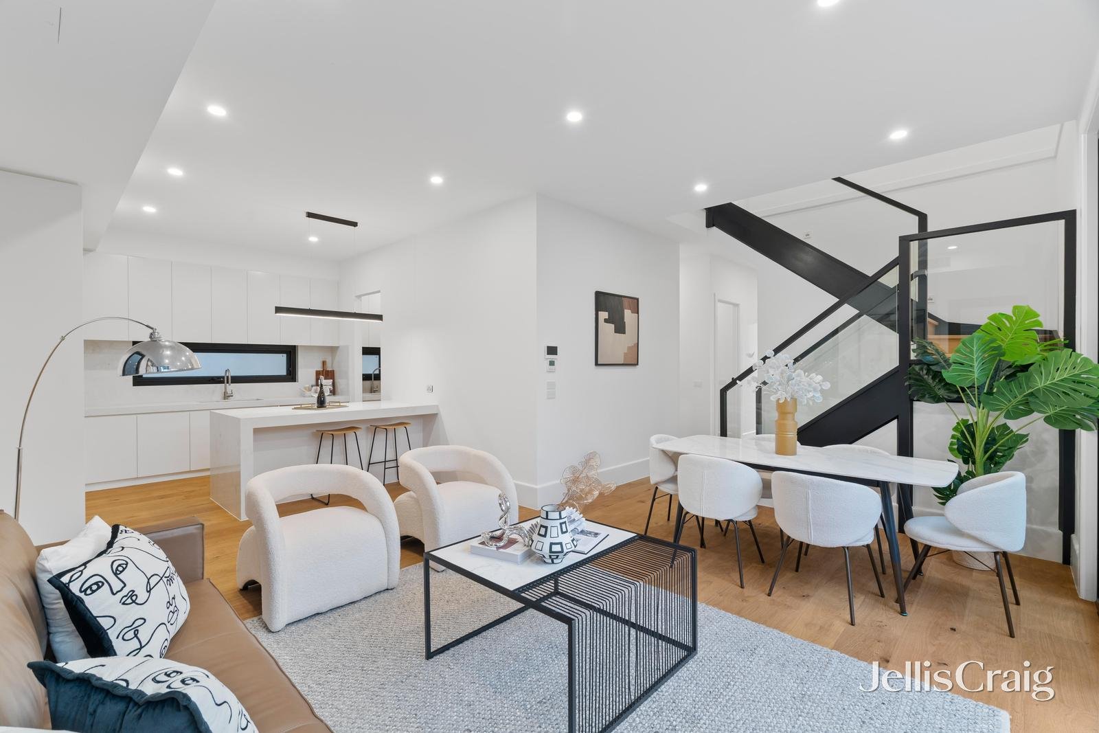 1/24 Blue Hills Avenue, Mount Waverley image 5