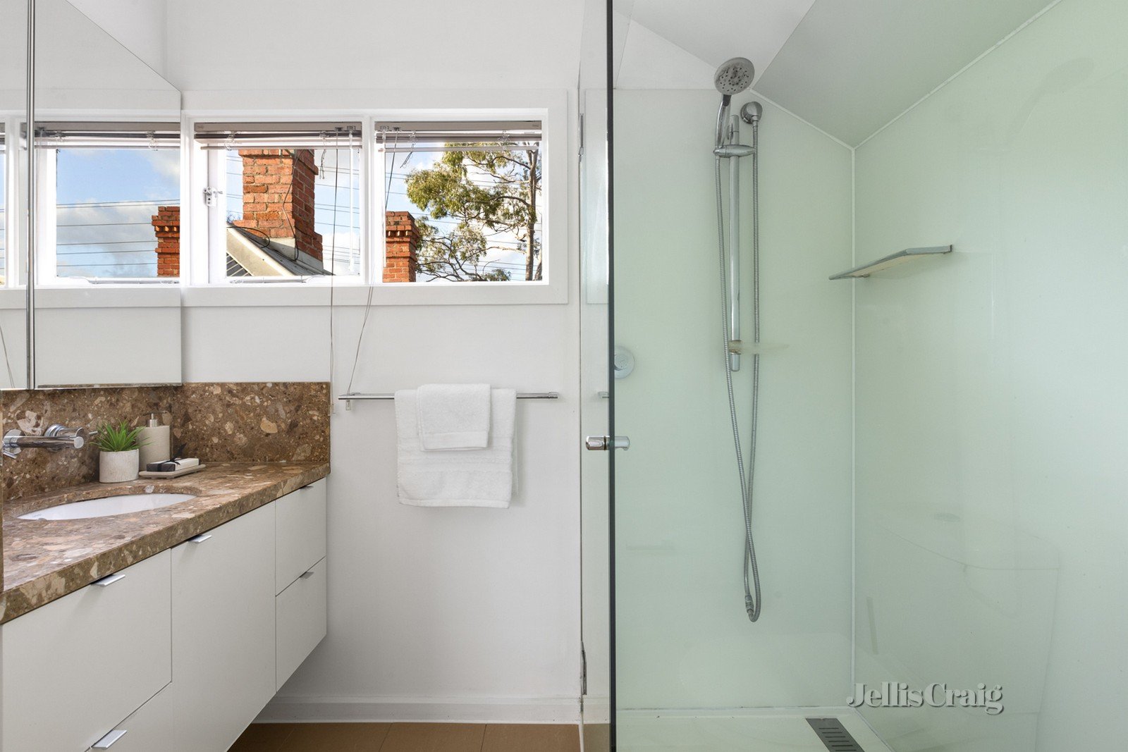 124 Buckingham St, Richmond image 10