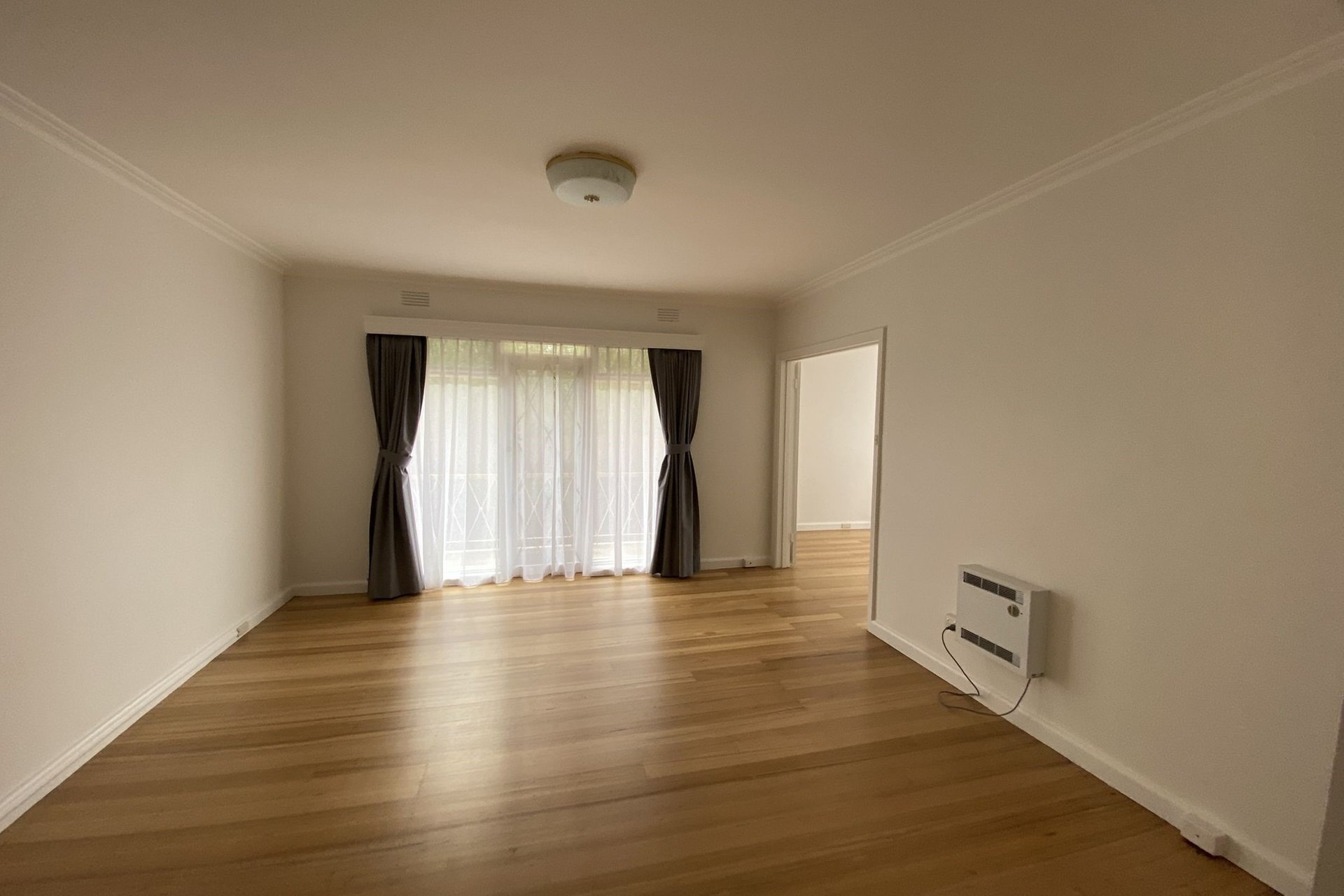 1/24 Clyde Street, Surrey Hills image 2
