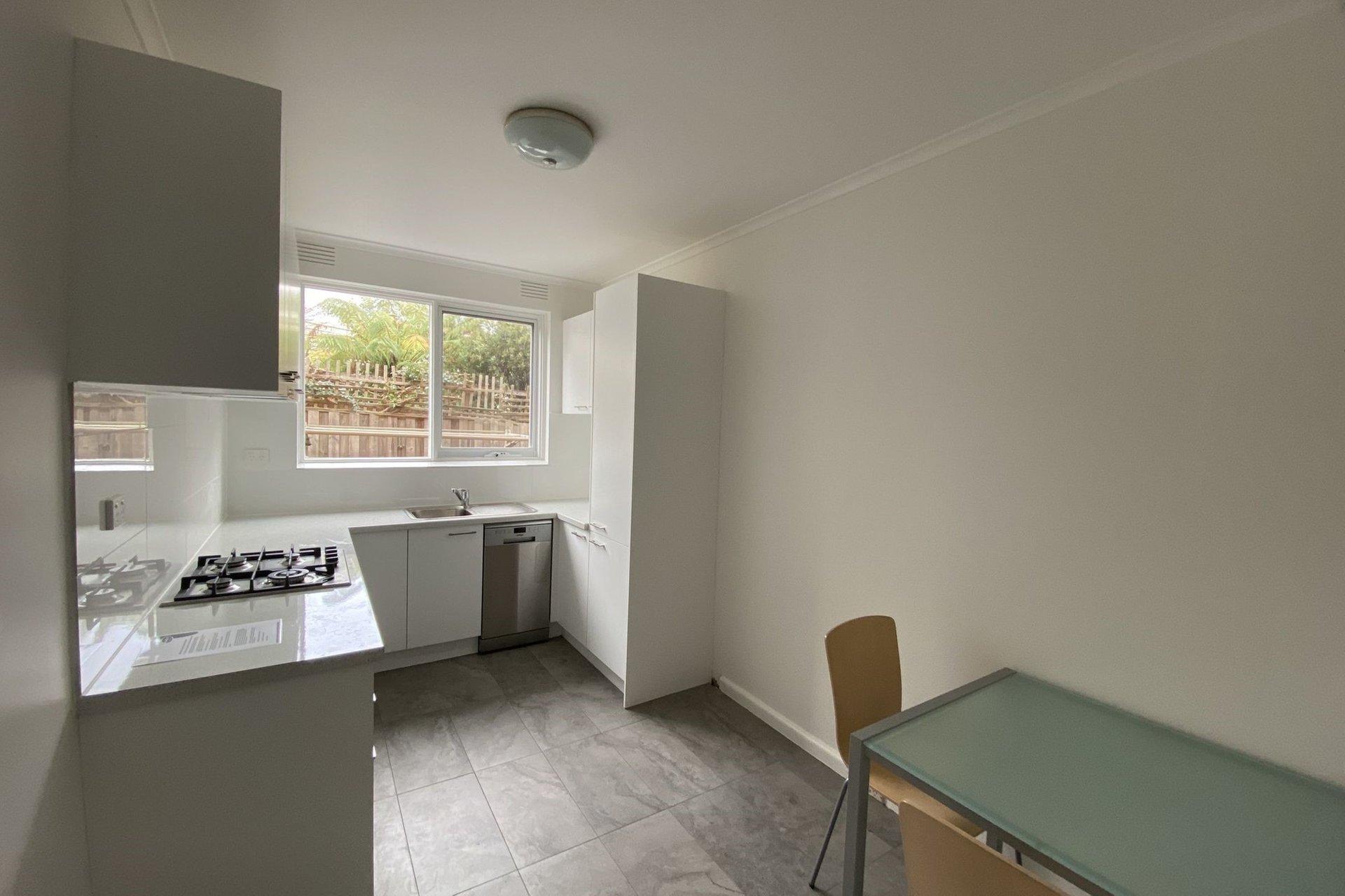 1/24 Clyde Street, Surrey Hills image 3