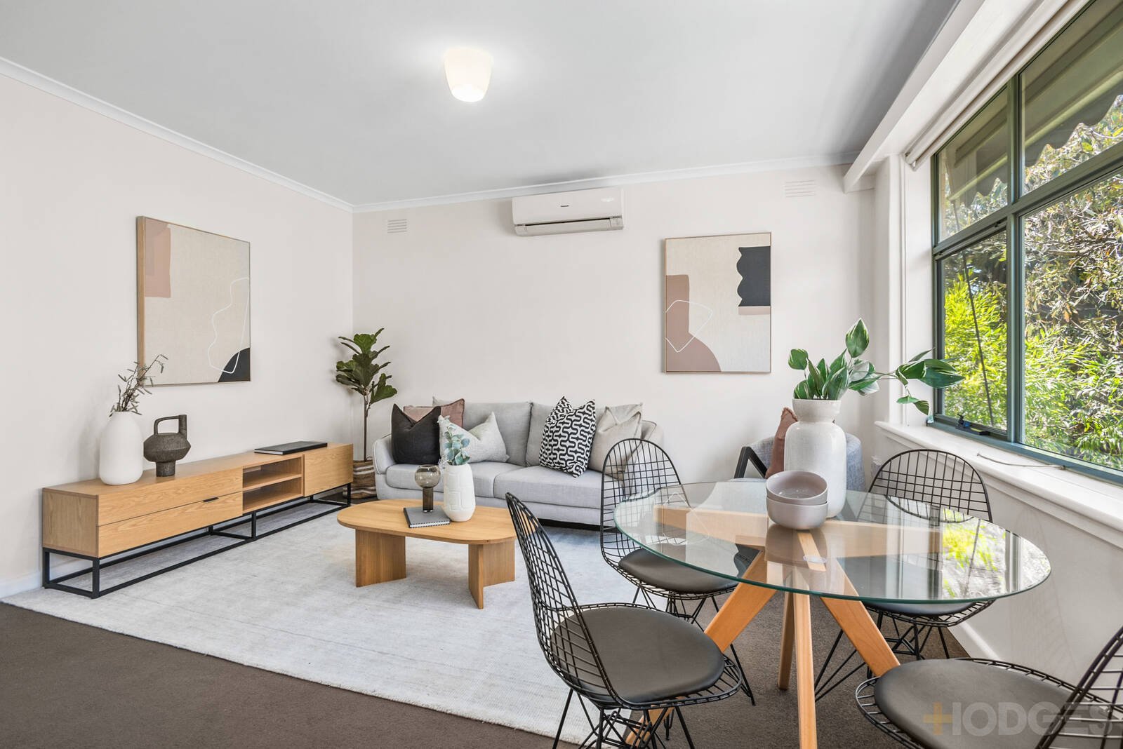 12 / 4 Dickens Street Elwood